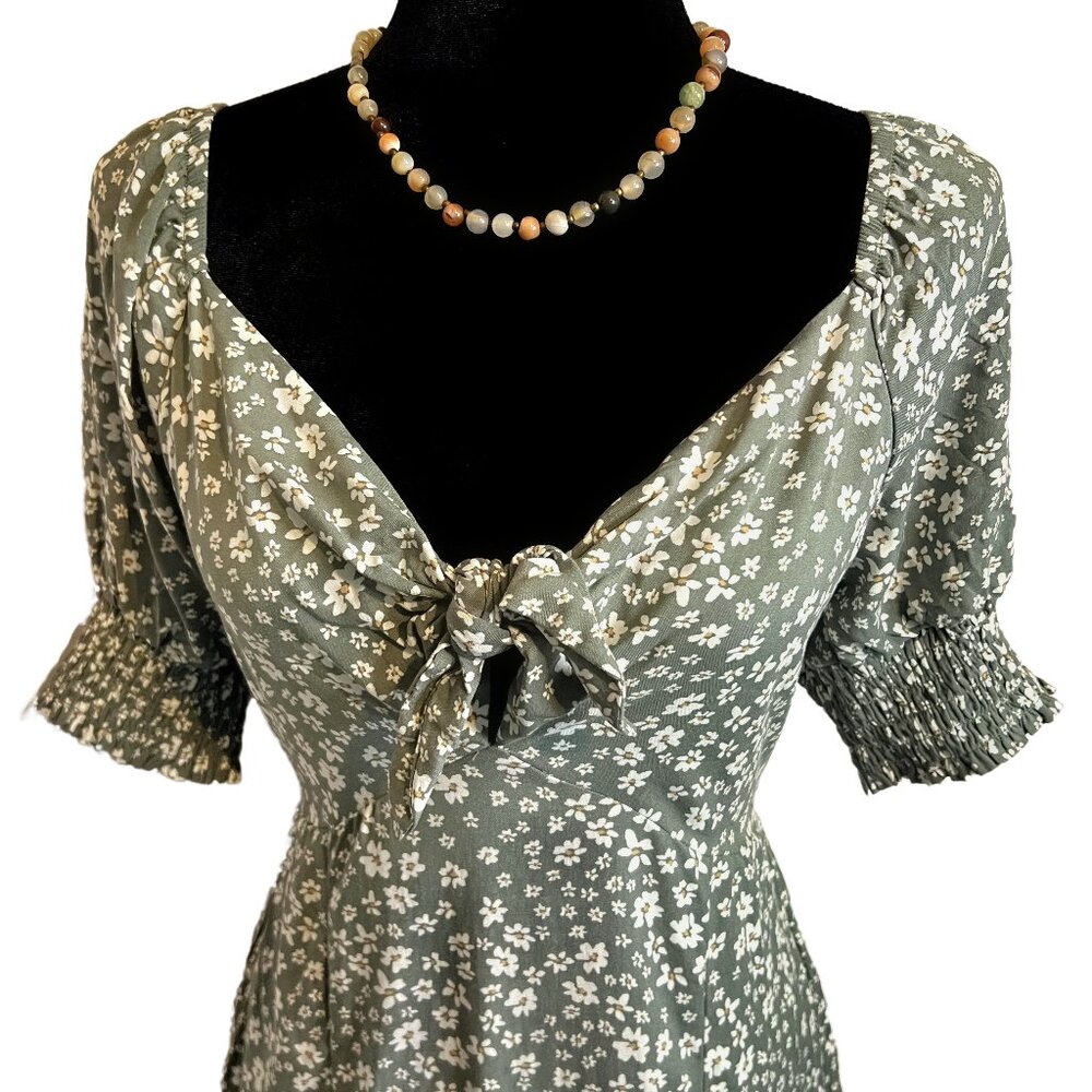Mimi Chica Long Maxi Sage Green Floral Summer Casual Cut Out Dress Size Large